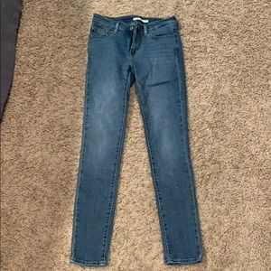 Levi’s 711 Skinny jeans